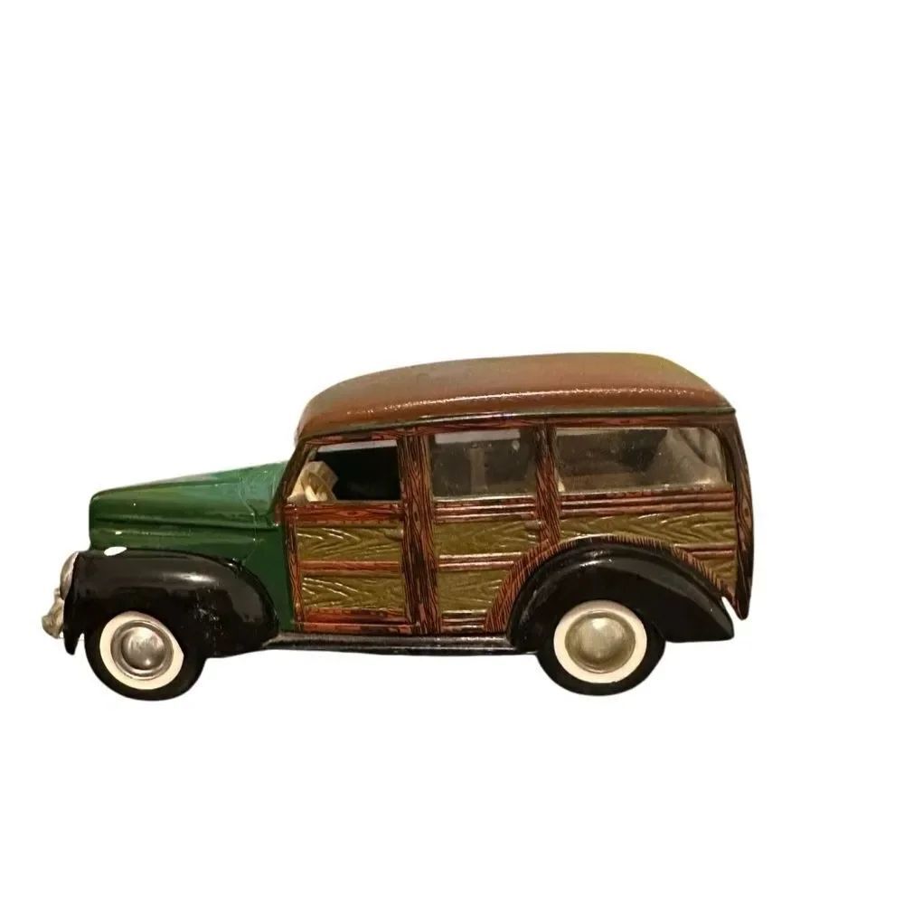 Classic Green and Brown Model Car - Picture 2 of 4